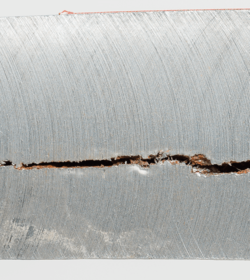 shutterstock_1207628872_Uwe Aranas-h2-hydrogen-embrittlement-degradation-500x560px