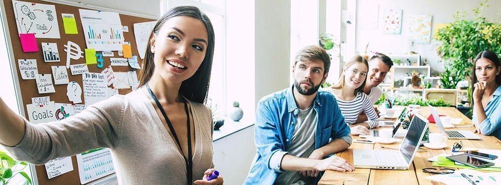 csm_110.009_Praesentation_und_Rhetorik_AdobeStock_289796213_84a4b8efb7.jpeg