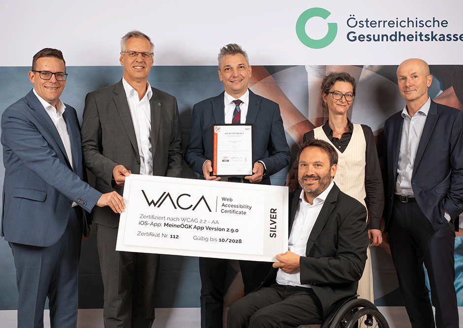 TÜV AUSTRIA-WACA-Zertifikat in Silber für Meine ÖGK-App v.l.n.r. Jakob Pumberger (Themenfeldverantwortlicher Customer Experience), Harald Herzog (Chief Digital Officer CDO), Bernhard Wurzer (Gen Dir ÖGK), Werner Rosenberger, Viktoria Antrey (HGBS, WACA), Alex Zeppelzauer (TÜV TUST IT) (c) ÖGK/Michael Eisner
